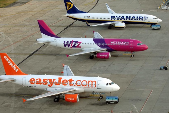 Дорогие тонкости дешевых перелетов: за что переплачивают пассажиры лоукостов